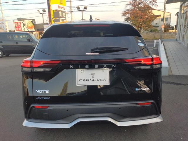 ノート オーテック　純正ナビ　全方位カメラ　衝突被害軽減ブレーキ　障害物センサー　プロパイロット　前後ドライブレコダー　ＬＥＤヘッドランプ　ＥＴＣ　デジタルルームミラー　禁煙車　ワンオーナー（3枚目）