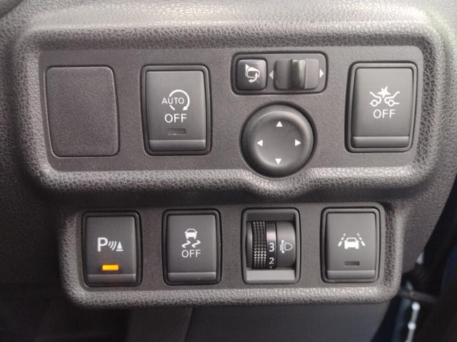 ノート Ｘ　純正ナビ　バックカメラ　衝突被害軽減ブレーキ　障害物センサー　ドライブレコーダー　ＥＴＣ　Ｂｌｕｅｔｏｏｔｈ　ＣＤ／ＤＶＤ　スマートキー（4枚目）