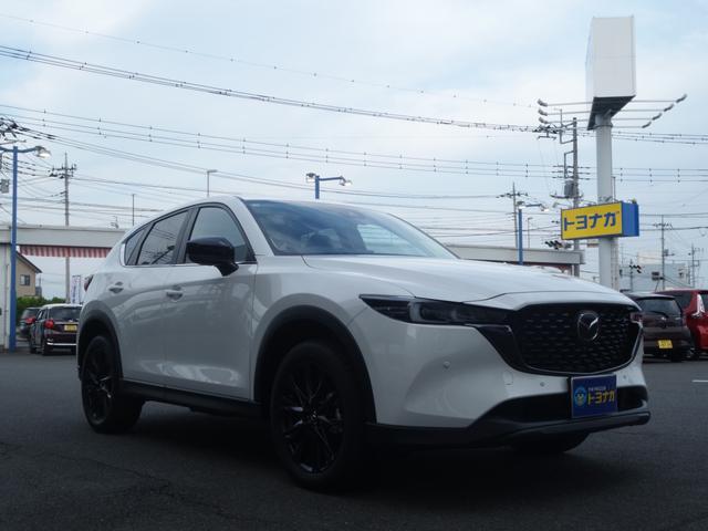 ＣＸ－５ ＸＤ　ブラックセレクション　マツダコネクト　ナビＴＶ付　３６０度カメラ　ドラレコ前後　ＥＴＣ　フロアマット　純正１９ＡＷ　ＡＣＣ　ＢＳＭ　パワーバックドア　シートヒーター　ステアリングヒーター　新車保証継承付（3枚目）