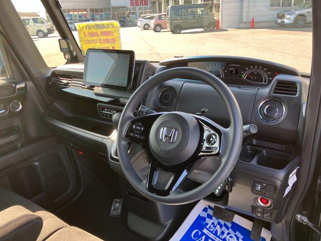 Ｎ－ＢＯＸカスタム Ｌ　９型フルセグナビ　バックカメラ　ＥＴＣ　ＬＥＤヘッド　ＡＣＣ　シートヒーター　レーンキープ　オートハイビーム　Ｂｌｕｅｔｏｏｔｈ　新品フロアマット　純正アルミ　プッシュスタート　ＣＴＢＡ　雹被害あり（8枚目）