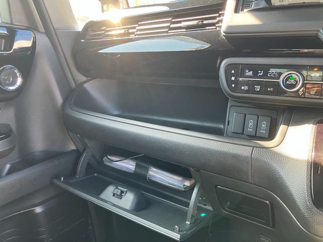 Ｎ－ＢＯＸカスタム Ｌ　９型フルセグナビ　バックカメラ　ＥＴＣ　ＬＥＤヘッド　ＡＣＣ　シートヒーター　レーンキープ　オートハイビーム　Ｂｌｕｅｔｏｏｔｈ　新品フロアマット　純正アルミ　プッシュスタート　ＣＴＢＡ　雹被害あり（31枚目）