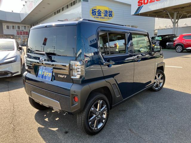 タフト Ｇターボ　ダーククロムベンチャー　スマートアシスト　ＬＥＤライト　バックカメラ　オーディオレス　キーフリーｘ２ヶ　フォグランプ　Ｇ１５インチアルミ　シートヒーター　ＡＣＣ　フロアマット　スカイフィールトップ　走行５１１０ＫＭ（4枚目）