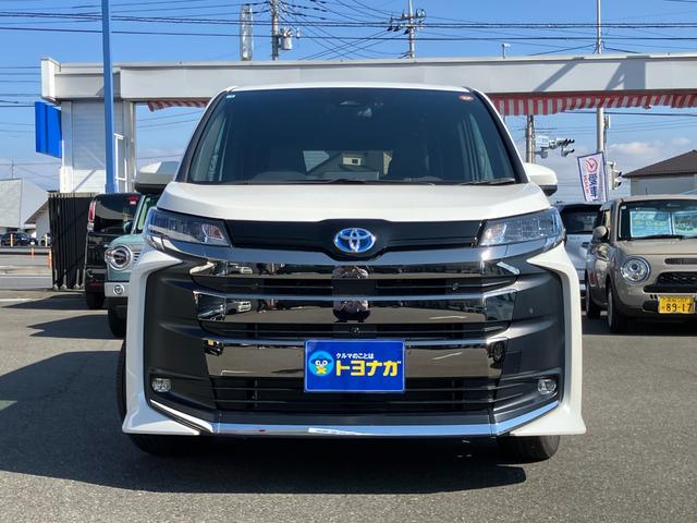 TOYOTA NOAH HYBRID S-Z