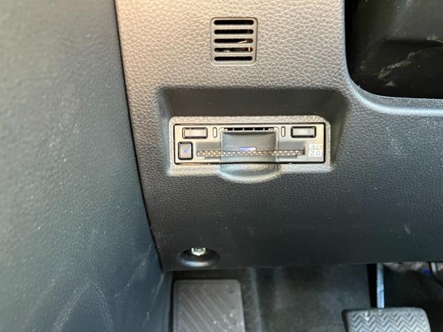 TOYOTA NOAH HYBRID S-Z