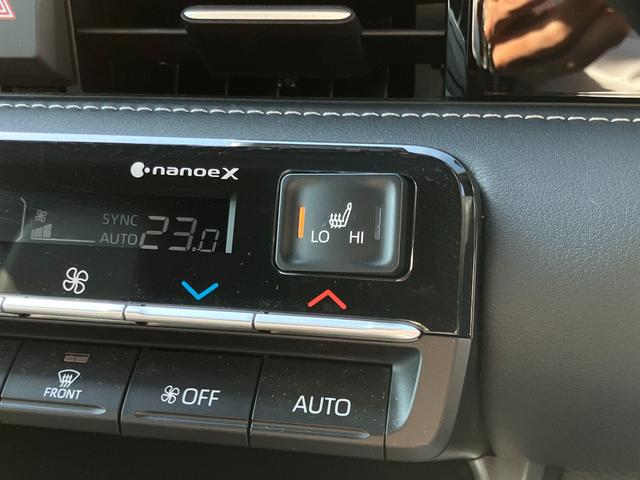 TOYOTA NOAH HYBRID S-Z