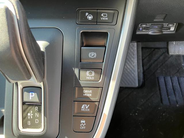 TOYOTA NOAH HYBRID S-Z