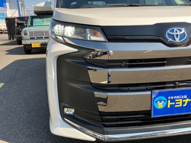 TOYOTA NOAH HYBRID S-Z