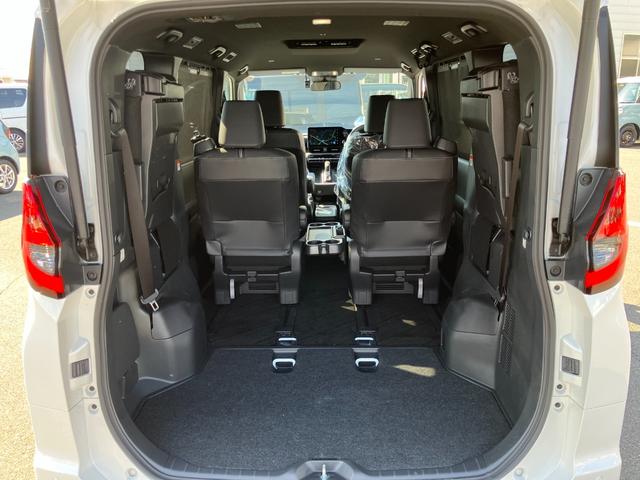 TOYOTA NOAH HYBRID S-Z