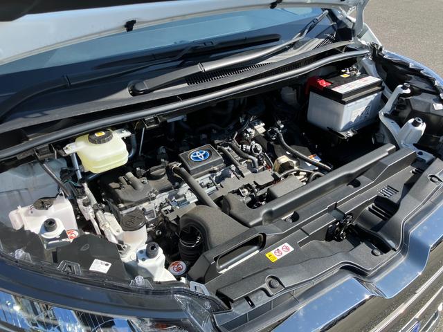 TOYOTA NOAH HYBRID S-Z