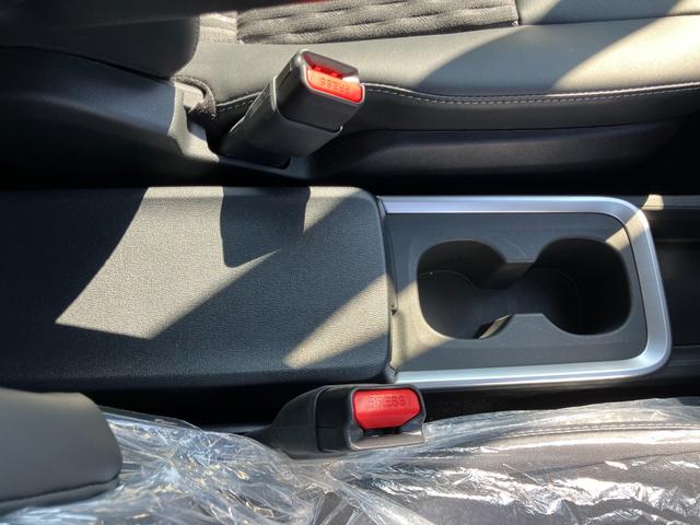 TOYOTA NOAH HYBRID S-Z