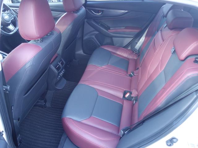 レヴォーグ STIスポーツ EX ワンオーナー 12.3インチナビTV バックカメラ STIエアロ ENKEI18インチアルミ アイサイトX 革シート ドラレコ ETC2.0 パワーバックドア BSM 車検整備付 走行27848KM(14枚目)