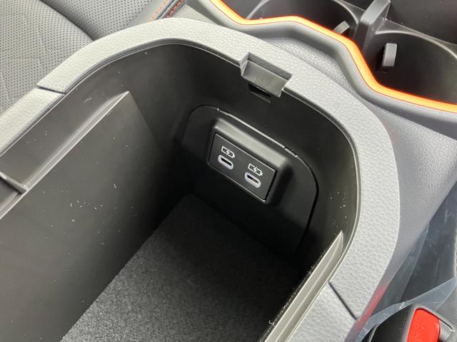 RAV4 ハイブリッドアドベンチャー 4WD 登録済み未使用車 新車保証継承付 10.5型ナビフルセグTV パノラミックビューモニター ムーンルーフ パワーバックドア デジタルインナーミラー AC100V BSM ACC(27枚目)