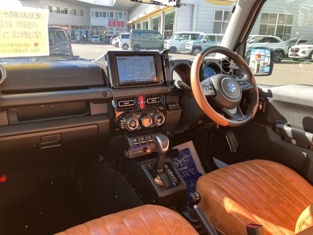 ジムニー XC ワンオーナー 4AT ダムドルーツキット付 社外アルミ マッドタイヤ ルーフブラック塗装 8インチナビTV バックカメラ ETC 純正ドラレコ前後 走行18631KM DSBS付 LEDライト(6枚目)