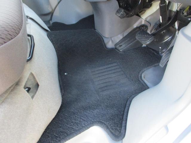 エブリイ ＰＣリミテッド　７インチナビ　ワンセグＴＶ　キーレス　ドラレコ　フロアマット　ドアバイザー　パワーウィンドー　タイヤ４本新品交換　雹凹み（26枚目）