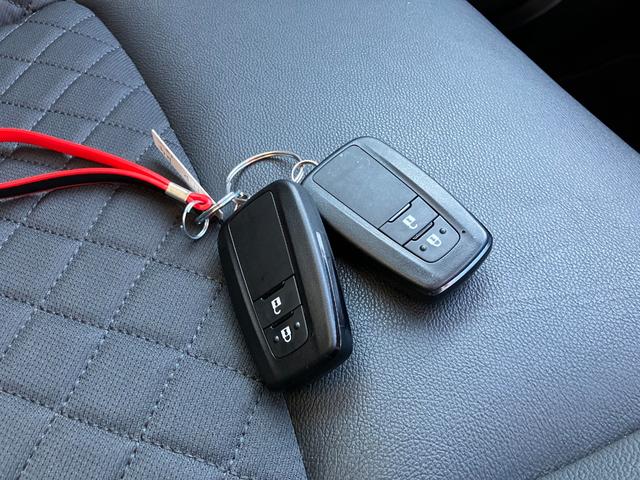 Ｃ－ＨＲ Ｇ　モード　ネロ　セーフティプラスＩＩ　純正８インチナビ　パノラミックモニター　ＬＥＤライト　ハーフレザーシート　シートヒーター　セーフティセンス　ＡＣＣ　ＢＳＭ　ＥＴＣ　ソナー　前後ドラレコ　車検Ｒ９年５月　走行２１８３８ＫＭ（16枚目）