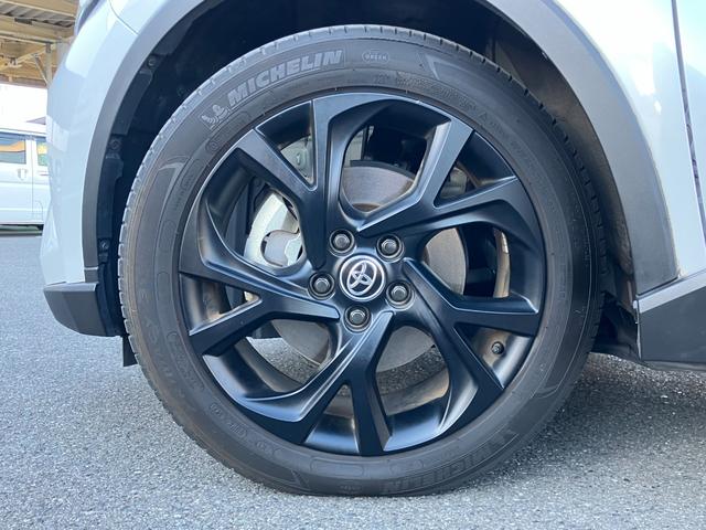 Ｃ－ＨＲ Ｇ　モード　ネロ　セーフティプラスＩＩ　純正８インチナビ　パノラミックモニター　ＬＥＤライト　ハーフレザーシート　シートヒーター　セーフティセンス　ＡＣＣ　ＢＳＭ　ＥＴＣ　ソナー　前後ドラレコ　車検Ｒ９年５月　走行２１８３８ＫＭ（23枚目）