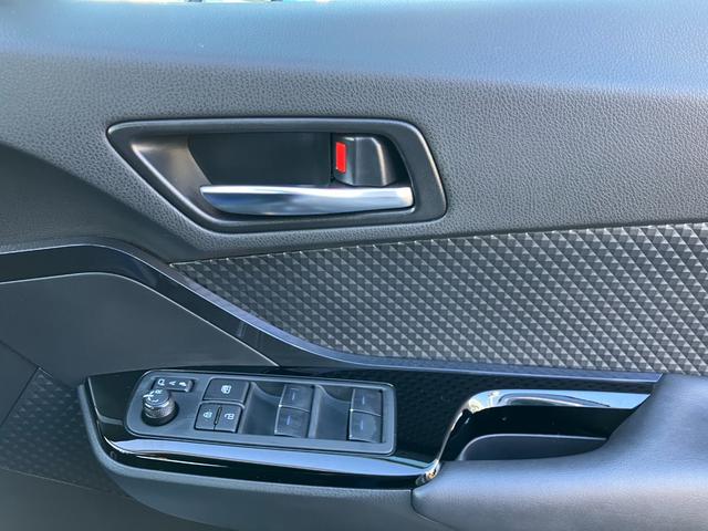 Ｃ－ＨＲ Ｇ　モード　ネロ　セーフティプラスＩＩ　純正８インチナビ　パノラミックモニター　ＬＥＤライト　ハーフレザーシート　シートヒーター　セーフティセンス　ＡＣＣ　ＢＳＭ　ＥＴＣ　ソナー　前後ドラレコ　車検Ｒ９年５月　走行２１８３８ＫＭ（31枚目）