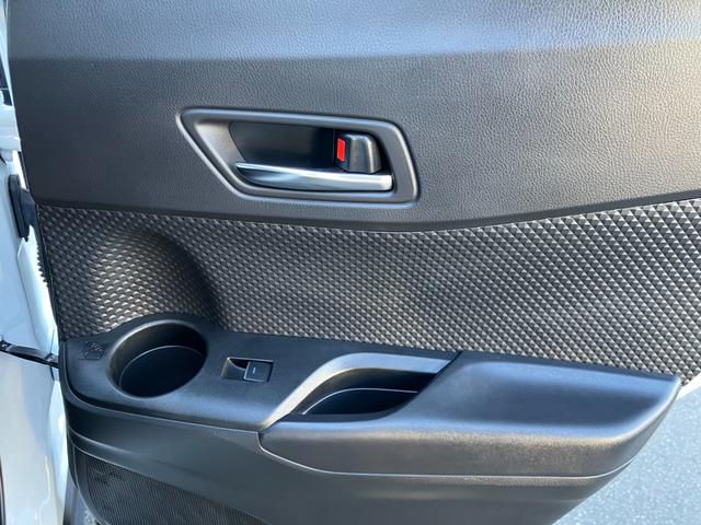 Ｃ－ＨＲ Ｇ　モード　ネロ　セーフティプラスＩＩ　純正８インチナビ　パノラミックモニター　ＬＥＤライト　ハーフレザーシート　シートヒーター　セーフティセンス　ＡＣＣ　ＢＳＭ　ＥＴＣ　ソナー　前後ドラレコ　車検Ｒ９年５月　走行２１８３８ＫＭ（39枚目）