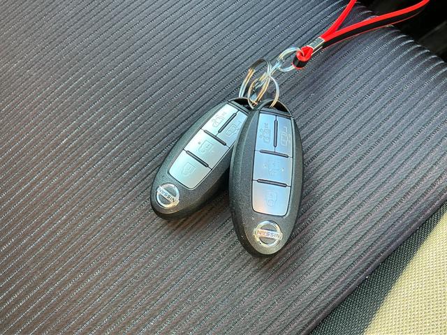 セレナ ハイウェイスター VセレクションII 純正9インチナビ フルセグTV 純正リアモニター アラウンドビューモニター LEDライト 両側パワースライド キーフリー クルコン ETC 前ドラレコ ワンオーナー タイヤ4本新品 車検整備付(14枚目)