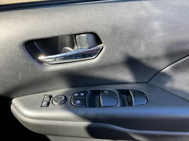 セレナ ハイウェイスター VセレクションII 純正9インチナビ フルセグTV 純正リアモニター アラウンドビューモニター LEDライト 両側パワースライド キーフリー クルコン ETC 前ドラレコ ワンオーナー タイヤ4本新品 車検整備付(29枚目)