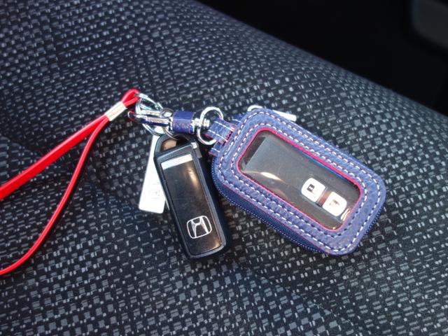 Ｎ－ＷＧＮ Ｇ・Ｌパッケージ　純正７インチナビ　フルセグＴＶ　バックカメラ　衝突被害軽減ブレーキＣＴＢＡ　ＥＴＣ　スマートキー　ＨＩＤライト　ステアリングスイッチ　オートエアコン　タイヤ４本新品　車検Ｒ９年３月（13枚目）