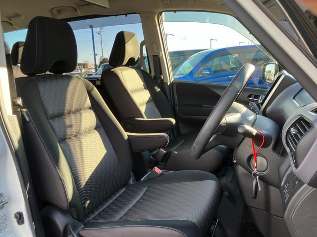 セレナ e-パワー ハイウェイスターV 9型メモリーナビ フルセグTV アラウンドビューM フリップダウン後席モニター ETC ドラレコ前後 両側PSD プロパイロット BSM デジタルインナーミラー LEDヘッドライト タイヤ4本NEW(16枚目)