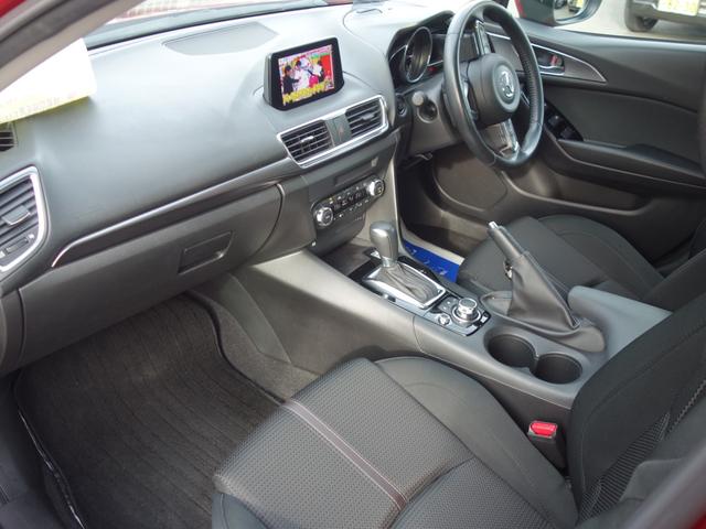 アクセラ １５Ｓプロアクティブ　ワンオーナー　マツコネナビ　フルセグＴＶ　全方位カメラ　ＬＥＤライト　純正１６インチアルミホイール　ＡＣＣ　ＢＳＭ　ＨＵＤ　ＥＴＣ　ドラレコ前後　マット　アイストップ　タイヤ２本新品　被害軽減ブレーキ（6枚目）