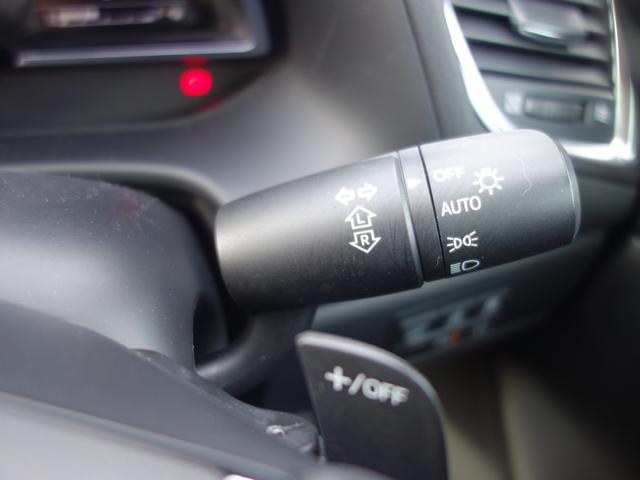 アクセラ １５Ｓプロアクティブ　ワンオーナー　マツコネナビ　フルセグＴＶ　全方位カメラ　ＬＥＤライト　純正１６インチアルミホイール　ＡＣＣ　ＢＳＭ　ＨＵＤ　ＥＴＣ　ドラレコ前後　マット　アイストップ　タイヤ２本新品　被害軽減ブレーキ（14枚目）