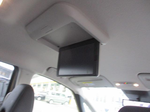 セレナ ｅ－パワー　ハイウェイスターＶ　純正１２．３インチナビＴＶ　アラウンドビュー　純正１１インチリアモニター　プロパイロット　シートヒーター　ＥＴＣ２．０　レーンアシスト　ＢＳＭ＋ＲＣＴＡ　両側パワースライド　前後ドラレコ　ツートン色（12枚目）