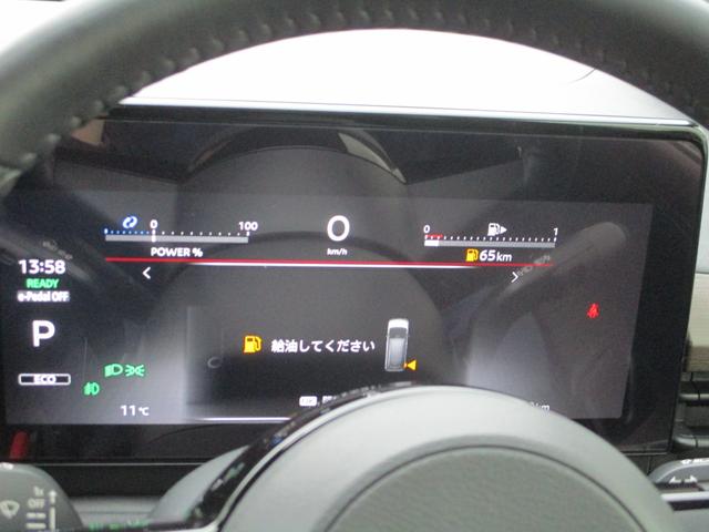 セレナ ｅ－パワー　ハイウェイスターＶ　純正１２．３インチナビＴＶ　アラウンドビュー　純正１１インチリアモニター　プロパイロット　シートヒーター　ＥＴＣ２．０　レーンアシスト　ＢＳＭ＋ＲＣＴＡ　両側パワースライド　前後ドラレコ　ツートン色（31枚目）