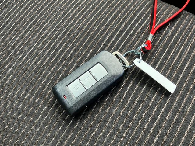 �L�[�̓|�P�b�g�ɓ��ꂽ�܂܂Ń��b�N�̊J�ƃG���W���X�^�[�g���n�j�̃L�[�t���[�V�X�e���I���������ŗ��肪�ӂ������Ă��Ă��J�M�����o���K�v�����I����͕֗��ł��I�������X�y�A�L�[������܂��I