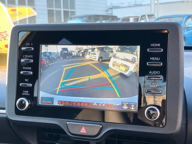 ヤリス Ｘ　純正ナビ　バックカメラ　ＥＴＣ　キーフリー　被害軽減ブレーキ　セーフティセンス　オートハイビーム　フロアマット　車検整備付　オプション色パール（9枚目）