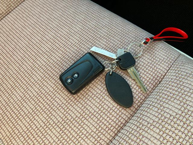 ミラココア ココアＸ　純正７インチナビ　フルセグＴＶ　バックカメラ　３６０°ドラレコ　ＨＩＤライト　キーレス　ＣＤ・ＤＶＤ再生　ＥＴＣ　マットバイザー　Ｂｌｕｅｔｏｏｔｈ　アイストップ　タイヤ２本新品（12枚目）