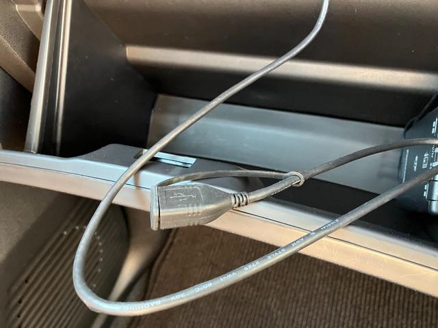 ミラココア ココアＸ　純正７インチナビ　フルセグＴＶ　バックカメラ　３６０°ドラレコ　ＨＩＤライト　キーレス　ＣＤ・ＤＶＤ再生　ＥＴＣ　マットバイザー　Ｂｌｕｅｔｏｏｔｈ　アイストップ　タイヤ２本新品（15枚目）