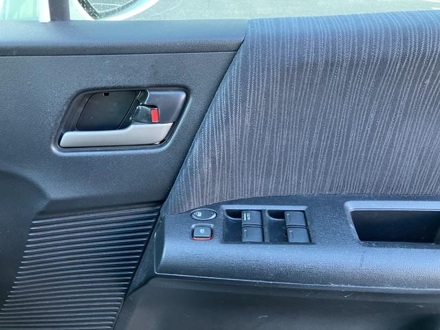 フリード G プレミアムエディション 雹凹みあり 6人乗り 純正9インチナビ フルセグTV バックカメラ フリップダウンリアモニター ETC ドラレコ 両側電動スライドドア HID キーフリー クルーズコントロール 車検R9年4月(27枚目)