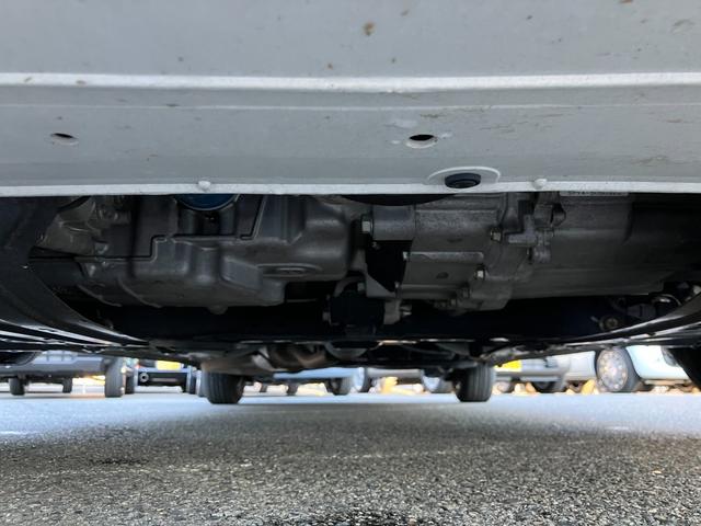 フリード G プレミアムエディション 雹凹みあり 6人乗り 純正9インチナビ フルセグTV バックカメラ フリップダウンリアモニター ETC ドラレコ 両側電動スライドドア HID キーフリー クルーズコントロール 車検R9年4月(39枚目)