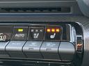 運転席&助手席シートヒーター!ボタン1つで、寒い日もエアコンよりも先にシートを電動で温めてくれます!これは嬉しい装備ですね!