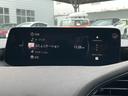 MAZDA3ファストバック 20S レトロスポーツエディション 10.25インチ ナビフルセグTV 360度ビューモニター オートエグゼエアロ BOSE ETC LEDライト SBS付 ACC BSM HUD マット バイザー 新車保証継承付(8枚目)