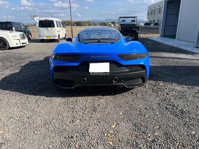 MC20 ベースグレード(3枚目)