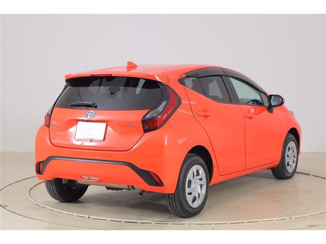 アクア Ｇ　衝突被害軽減装置　ＡＣ１００　ＬＥＤヘッド　Ｂモニター　記録簿　オートエアコン　クルーズコントロール　ナビ　盗難防止システム　横滑り防止装置　ＥＴＣ　スマートキー　キーレス　４ＷＤ　エアバッグ　ＡＢＳ（3枚目）