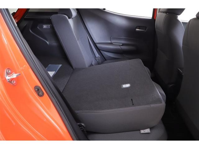 アクア Ｇ　衝突被害軽減装置　ＡＣ１００　ＬＥＤヘッド　Ｂモニター　記録簿　オートエアコン　クルーズコントロール　ナビ　盗難防止システム　横滑り防止装置　ＥＴＣ　スマートキー　キーレス　４ＷＤ　エアバッグ　ＡＢＳ（17枚目）