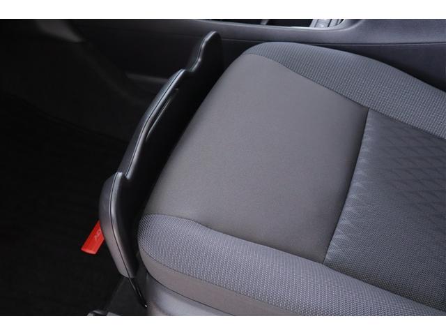 アクア Ｇ　衝突被害軽減装置　ＡＣ１００　ＬＥＤヘッド　Ｂモニター　記録簿　オートエアコン　クルーズコントロール　ナビ　盗難防止システム　横滑り防止装置　ＥＴＣ　スマートキー　キーレス　４ＷＤ　エアバッグ　ＡＢＳ（33枚目）