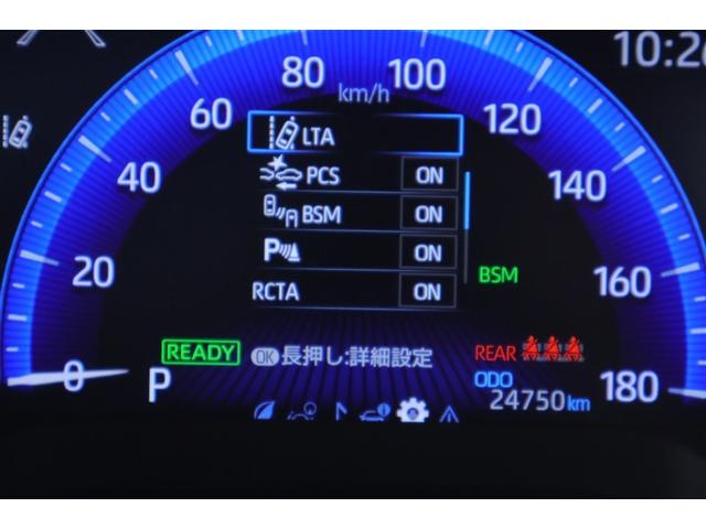 カローラクロス ハイブリッド　Ｚ　ムーンルーフ　元試乗車　ＡＣ１００Ｖ電源　衝突軽減Ｂ　記録簿有　スマキ－　半レザー　Ｂモニター　アクティブクルーズコントロール　メモリナビ　イモビ　ＬＥＤ　ＡＣ　運転席Ｐシート　メディアプレイヤー接続（13枚目）