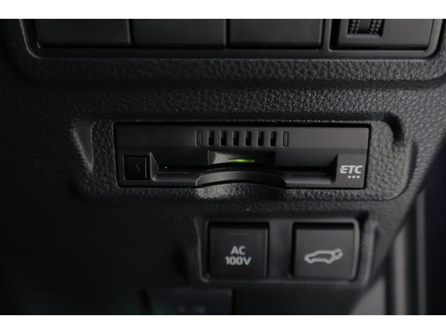 カローラクロス ハイブリッド　Ｚ　ムーンルーフ　元試乗車　ＡＣ１００Ｖ電源　衝突軽減Ｂ　記録簿有　スマキ－　半レザー　Ｂモニター　アクティブクルーズコントロール　メモリナビ　イモビ　ＬＥＤ　ＡＣ　運転席Ｐシート　メディアプレイヤー接続（25枚目）