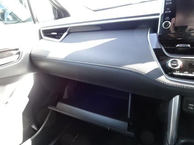 カローラクロス ハイブリッド　Ｚ　ムーンルーフ　元試乗車　ＡＣ１００Ｖ電源　衝突軽減Ｂ　記録簿有　スマキ－　半レザー　Ｂモニター　アクティブクルーズコントロール　メモリナビ　イモビ　ＬＥＤ　ＡＣ　運転席Ｐシート　メディアプレイヤー接続（32枚目）