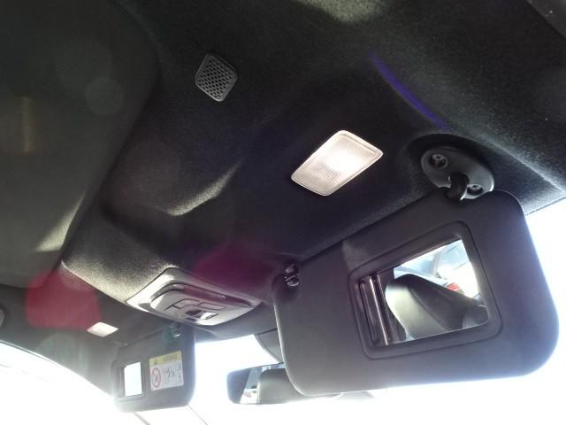 カローラクロス ハイブリッド　Ｚ　ムーンルーフ　元試乗車　ＡＣ１００Ｖ電源　衝突軽減Ｂ　記録簿有　スマキ－　半レザー　Ｂモニター　アクティブクルーズコントロール　メモリナビ　イモビ　ＬＥＤ　ＡＣ　運転席Ｐシート　メディアプレイヤー接続（33枚目）