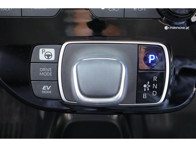 アクア Ｚ　クルコン　１オーナー　フルセグ　Ｂカメ　横滑り防止装置　盗難防止システム　記録簿　スマートキー　ＥＴＣ　寒冷地仕様　ＡＣ１００Ｖ電源　ＡＷ　ミュージックプレイヤー接続可　メモリーナビ　オートエアコン（8枚目）