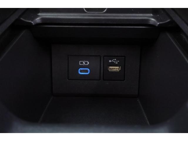 アクア Ｚ　クルコン　１オーナー　フルセグ　Ｂカメ　横滑り防止装置　盗難防止システム　記録簿　スマートキー　ＥＴＣ　寒冷地仕様　ＡＣ１００Ｖ電源　ＡＷ　ミュージックプレイヤー接続可　メモリーナビ　オートエアコン（29枚目）