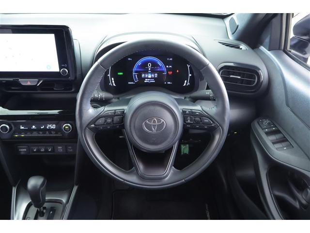 ヤリスクロス ハイブリッドＺ　クルーズＣ　横滑防止装置　ＴＶ　リアカメラ　ワンオーナー車　フルセグ地デジ　ＬＥＤライト　点検記録簿　盗難防止装置　電動シート　ドライブレコーダー　ＡＷ　キーレス　スマートキー　ＡＢＳ　４ＷＤ　ＥＴＣ（10枚目）