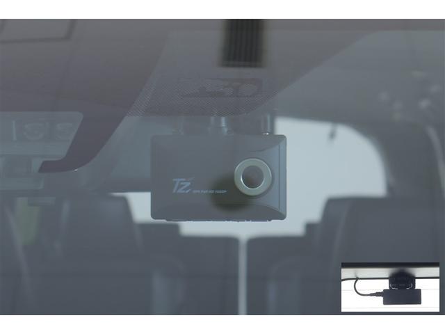 ヴォクシー ＺＳ　煌ＩＩＩ　バックガイドモニタ　両側Ｐドア　ＡＷ　記録簿有　ＬＥＤライト　Ａストップ　リアオートエアコン　イモビ　スマートキープッシュスタート　ワンオーナ　ＤＶＤ再生可　ＥＴＣ装備　キーレス　オートエアコン（14枚目）